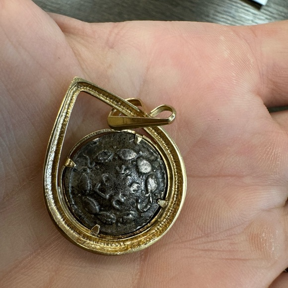 14K Yellow Gold Judean Bar Kokhba Revolt Coin Pendant - Picture 6 of 16